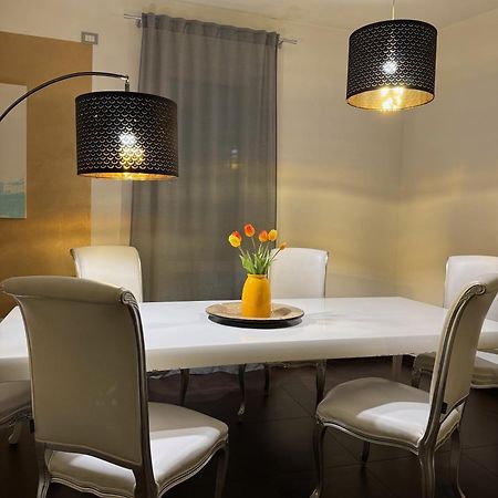 Residence Del Lago เดเซนซาโนเดลการ์ดา ภายนอก รูปภาพ